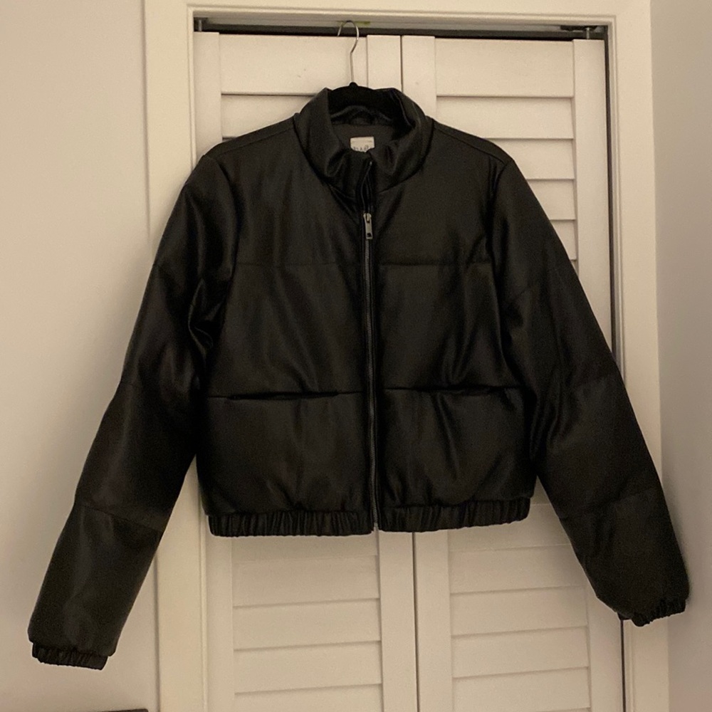 Cropped leather bomber jacket